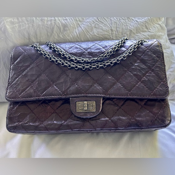 Chanel 2.55 Reissue Flap Bag - Picture 16 of 16